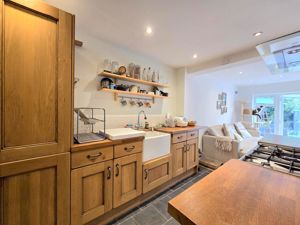 Photo 16- click for photo gallery